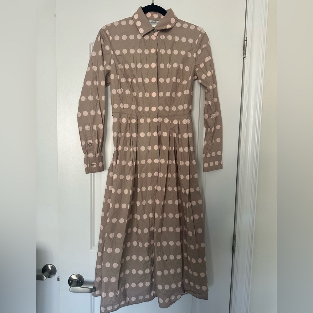 MaxMara Beige Polka Dot Long Sleeve Dress
Taupe Shirt Dress –  Midi, - Picture 3 of 8